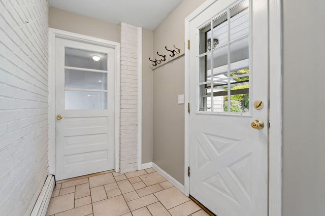 272 Mill St, Holliston, MA 01746