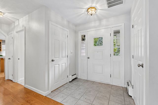 272 Mill St, Holliston, MA 01746