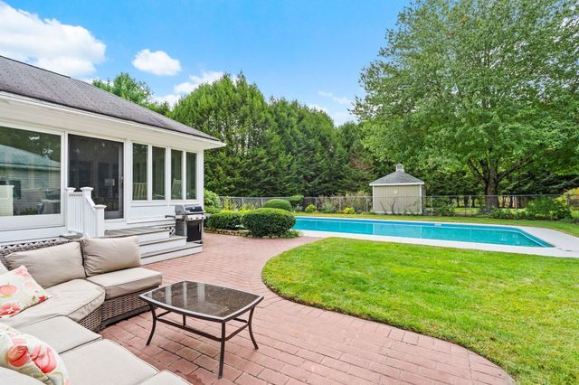 272 Mill St, Holliston, MA 01746