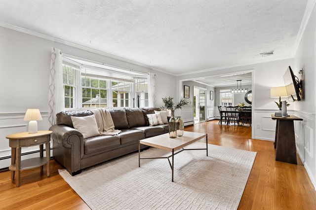 272 Mill St, Holliston, MA 01746
