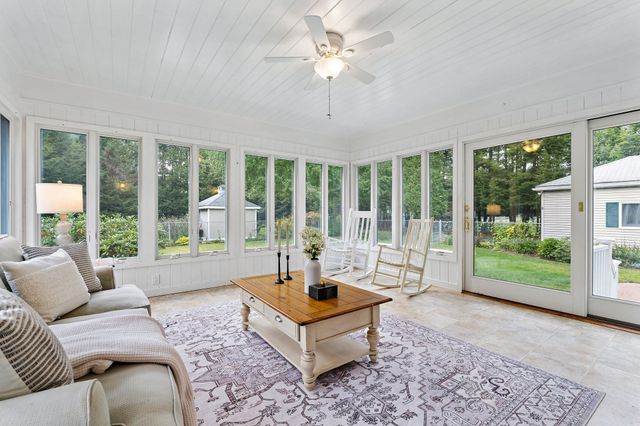 272 Mill St, Holliston, MA 01746