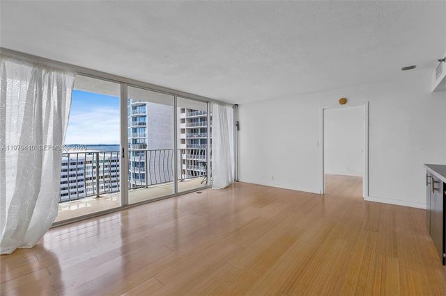 7601 E Treasure Dr 1522, North Bay Village, FL 33141