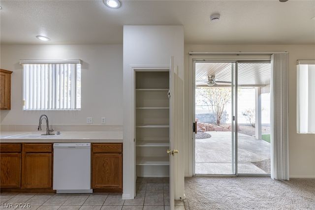 98 Glendive Street, Henderson, NV 89012