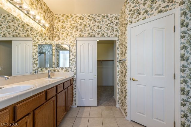 98 Glendive Street, Henderson, NV 89012
