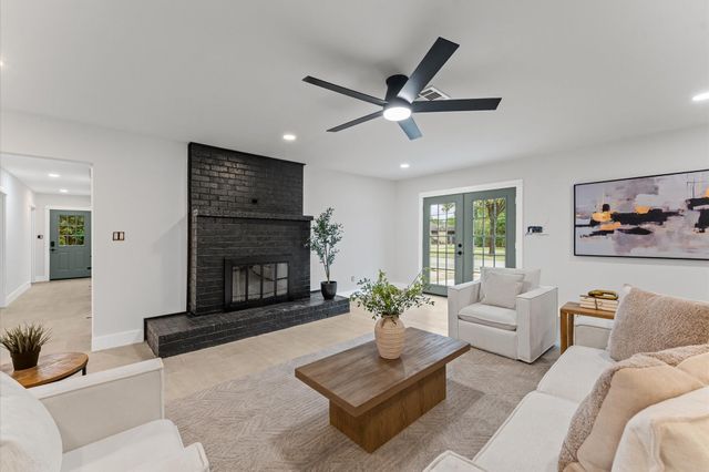 8655 Tilgham Street, Houston, TX 77029