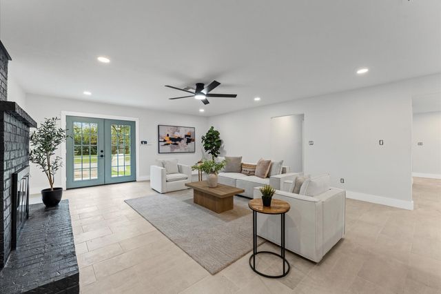 8655 Tilgham Street, Houston, TX 77029