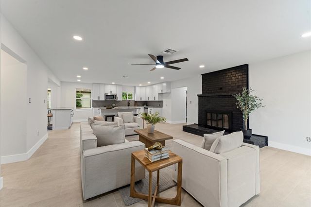 8655 Tilgham Street, Houston, TX 77029