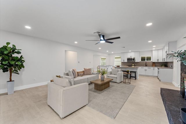 8655 Tilgham Street, Houston, TX 77029