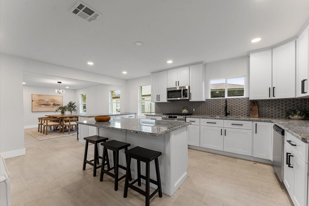 8655 Tilgham Street, Houston, TX 77029