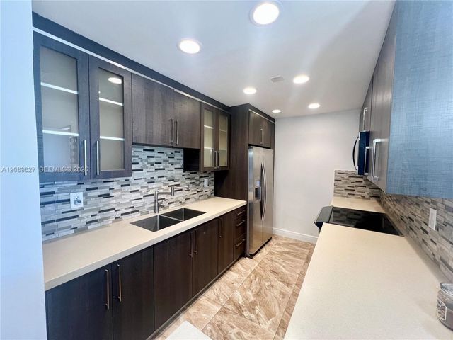 7601 Simms Street 7601, Hollywood, FL 33024