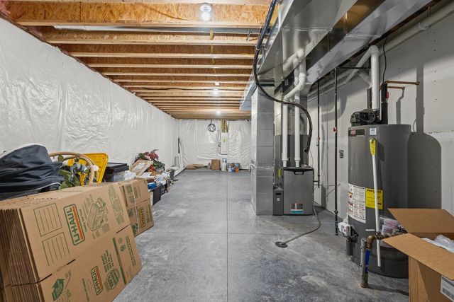 493 MASON Drive, Riverdale, IA 52722