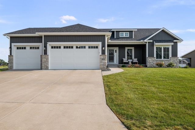 493 MASON Drive, Riverdale, IA 52722