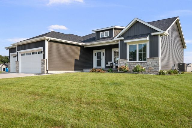 493 MASON Drive, Riverdale, IA 52722