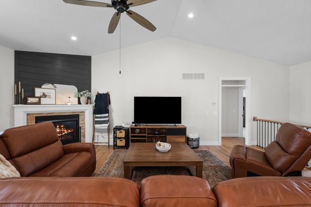 493 MASON Drive, Riverdale, IA 52722