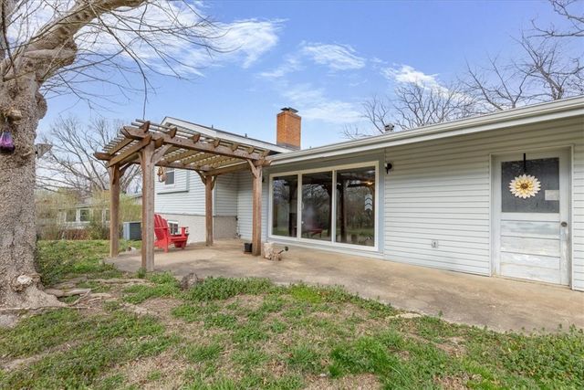 304 N Battle Street, Prairie Grove, AR 72753