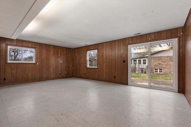 304 N Battle Street, Prairie Grove, AR 72753