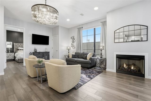 2635 Penn Ave 317, Downtown Pgh, PA 15222