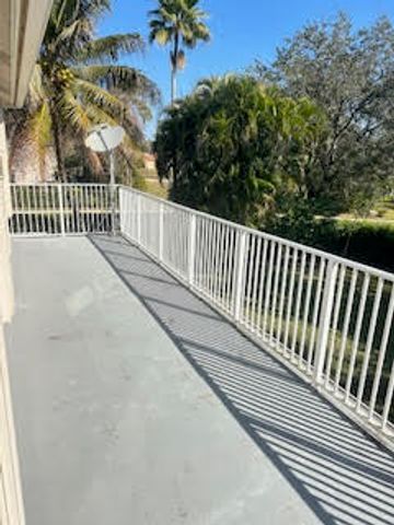 550 Cypress Crossing, Wellington, FL 33414