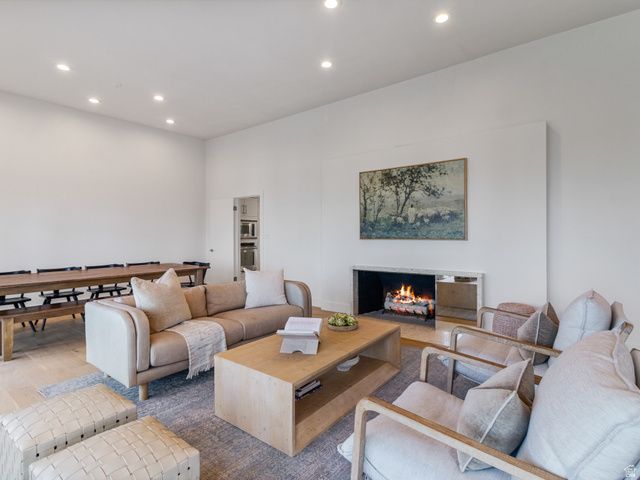726 E 17TH AVE, Salt Lake City, UT 84103