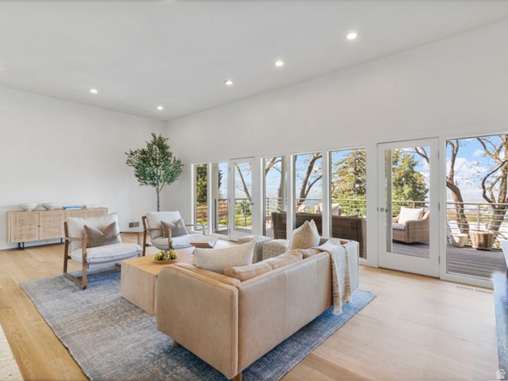 726 E 17TH AVE, Salt Lake City, UT 84103