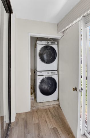 5100 Las Verdes Circle 215, Delray Beach, FL 33484