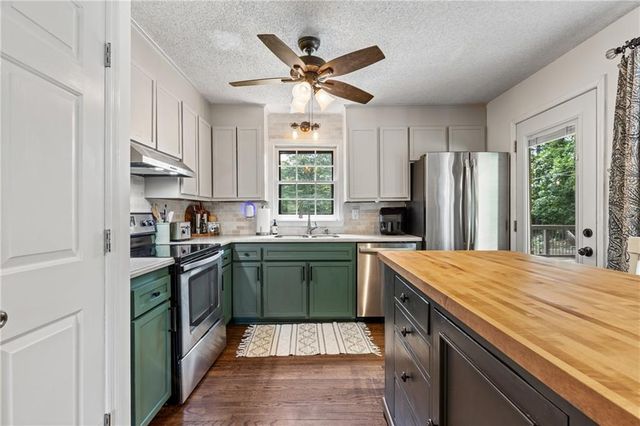 544 Creekwood Pass, Dallas, GA 30157