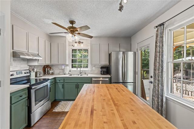 544 Creekwood Pass, Dallas, GA 30157