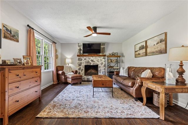 544 Creekwood Pass, Dallas, GA 30157