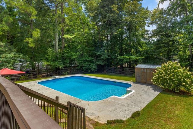 544 Creekwood Pass, Dallas, GA 30157