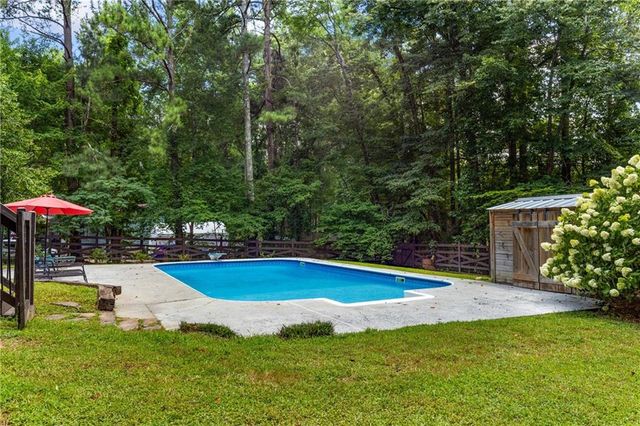 544 Creekwood Pass, Dallas, GA 30157