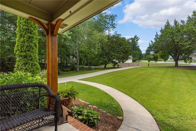 544 Creekwood Pass, Dallas, GA 30157