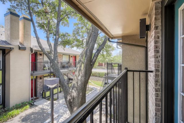 7685 Northcross DR 323, Austin, TX 78757