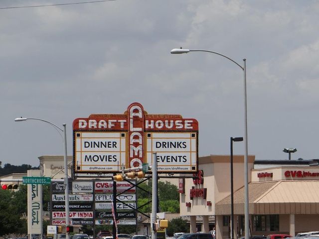 7685 Northcross DR 323, Austin, TX 78757