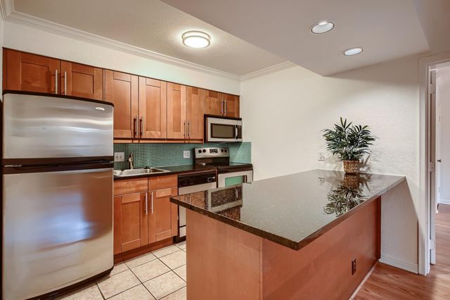 7685 Northcross DR 323, Austin, TX 78757