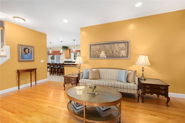 10 Honey Lou Court, Cranston, RI 02921