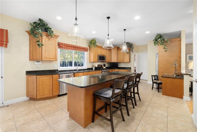 10 Honey Lou Court, Cranston, RI 02921