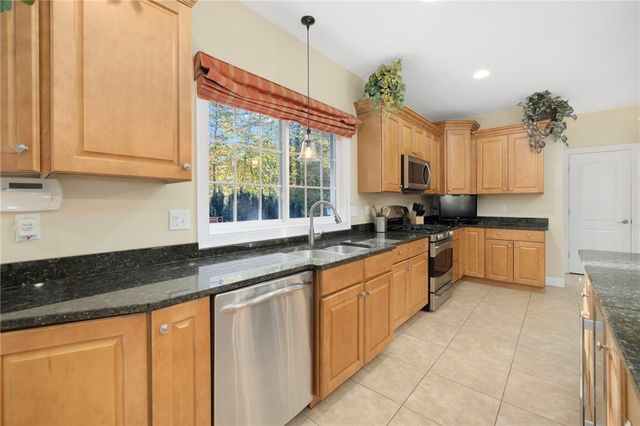 10 Honey Lou Court, Cranston, RI 02921