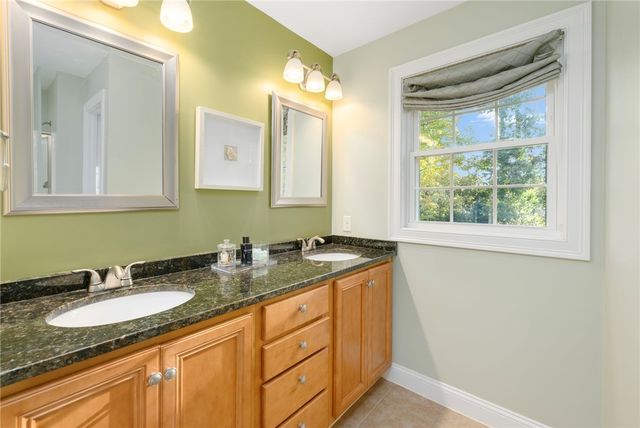 10 Honey Lou Court, Cranston, RI 02921