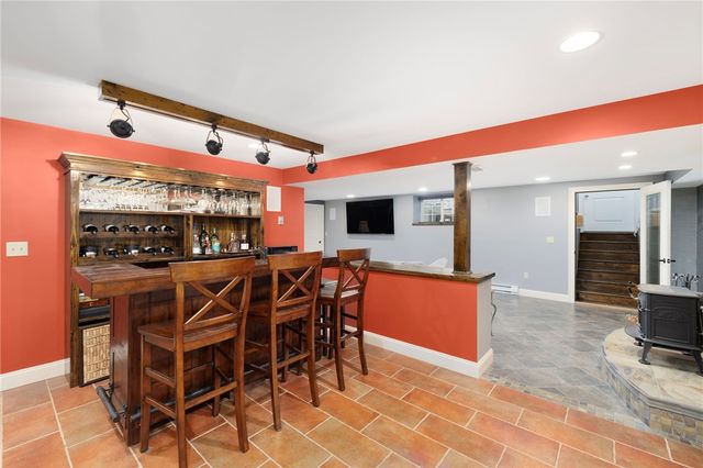 10 Honey Lou Court, Cranston, RI 02921