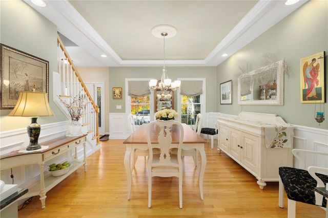 10 Honey Lou Court, Cranston, RI 02921