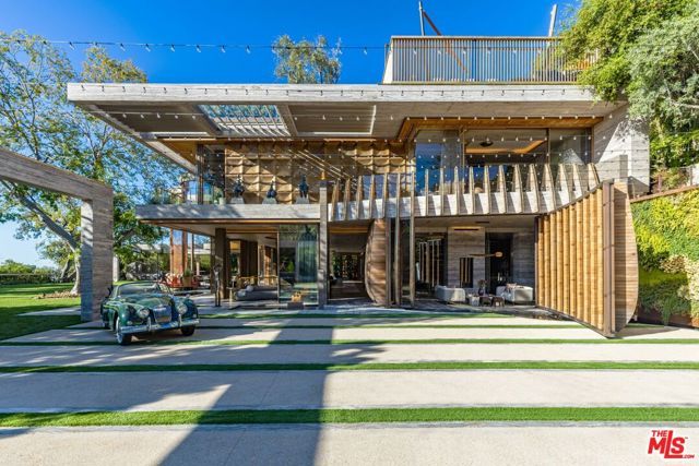 607 Siena Way, Los Angeles, CA 90077