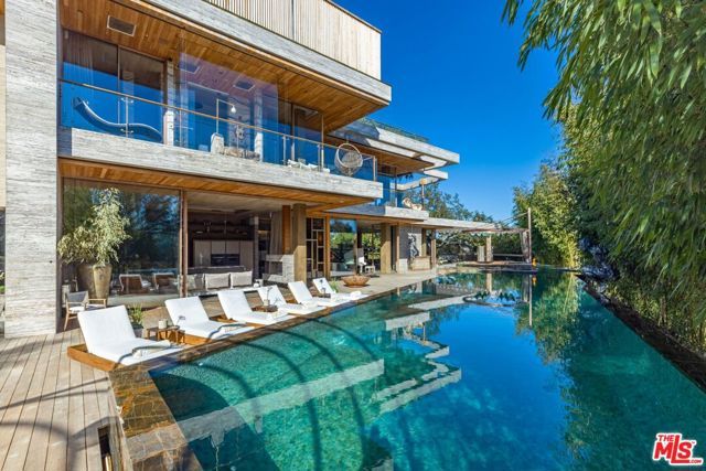 607 Siena Way, Los Angeles, CA 90077