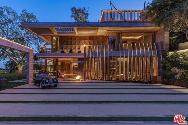 607 Siena Way, Los Angeles, CA 90077