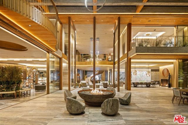 607 Siena Way, Los Angeles, CA 90077