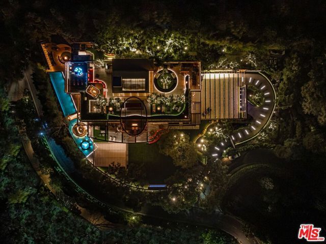 607 Siena Way, Los Angeles, CA 90077