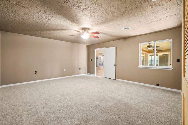 306 Rolling Hills Drive, Conroe, TX 77304