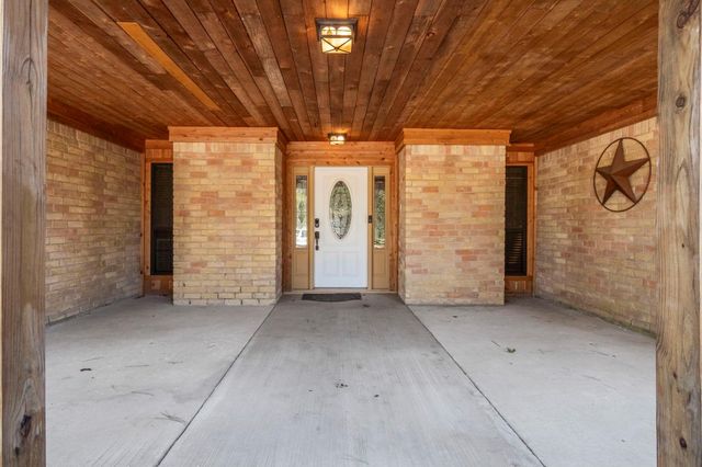 306 Rolling Hills Drive, Conroe, TX 77304