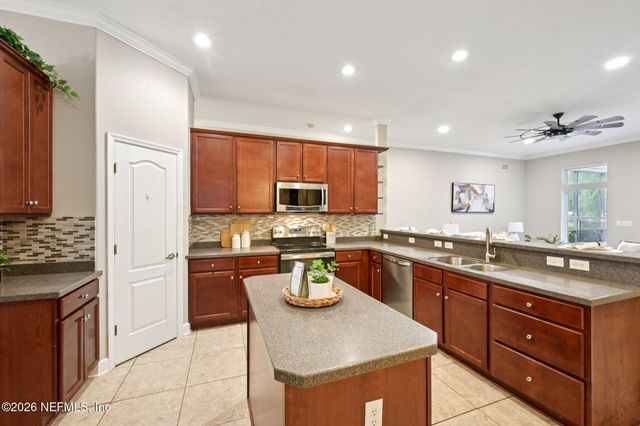 112 OAKWOOD PLANTATION Drive, Fleming Island, FL 32003