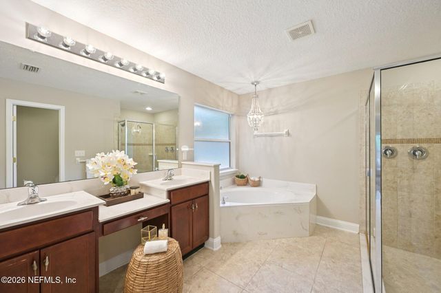 112 OAKWOOD PLANTATION Drive, Fleming Island, FL 32003