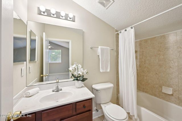 112 OAKWOOD PLANTATION Drive, Fleming Island, FL 32003